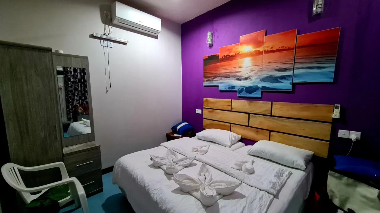 Rasdhoo Dive Lodge · Main street · the divers' house