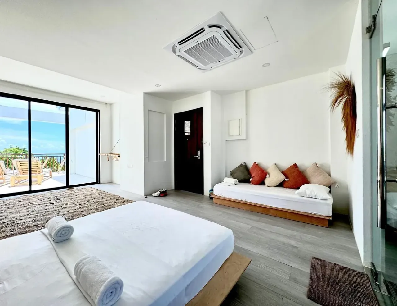 Samura Panorama · Near the beach · family-run