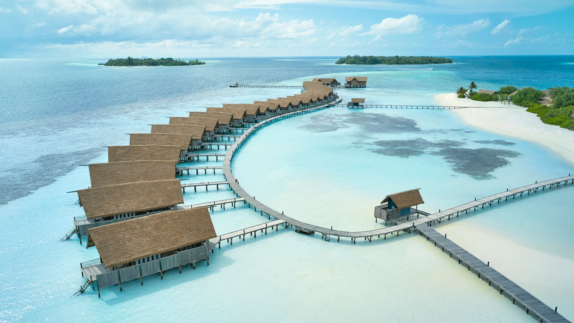 Dhoni Water Villa · the entry
