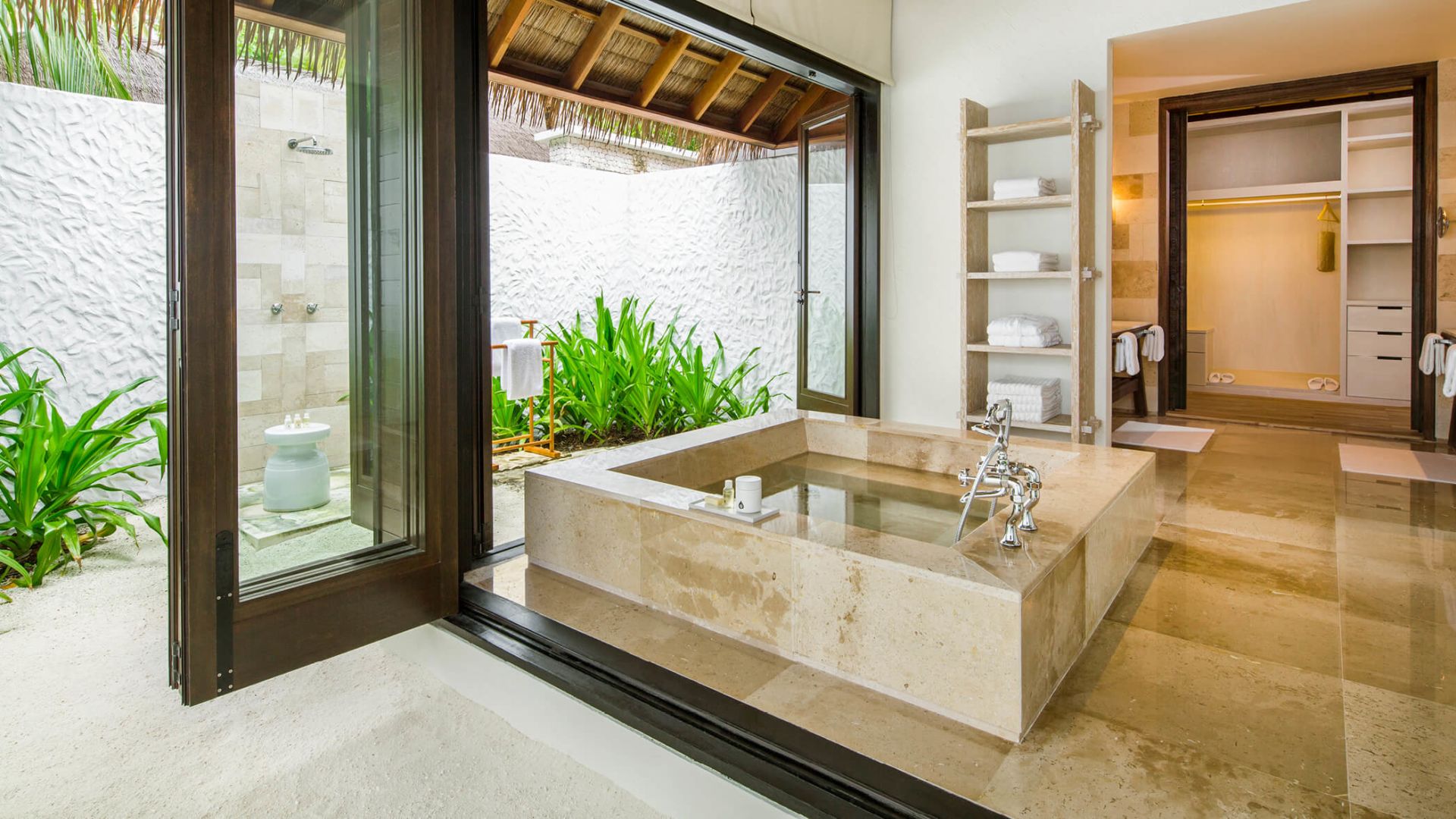 Beach Suite · One bedroom · beach