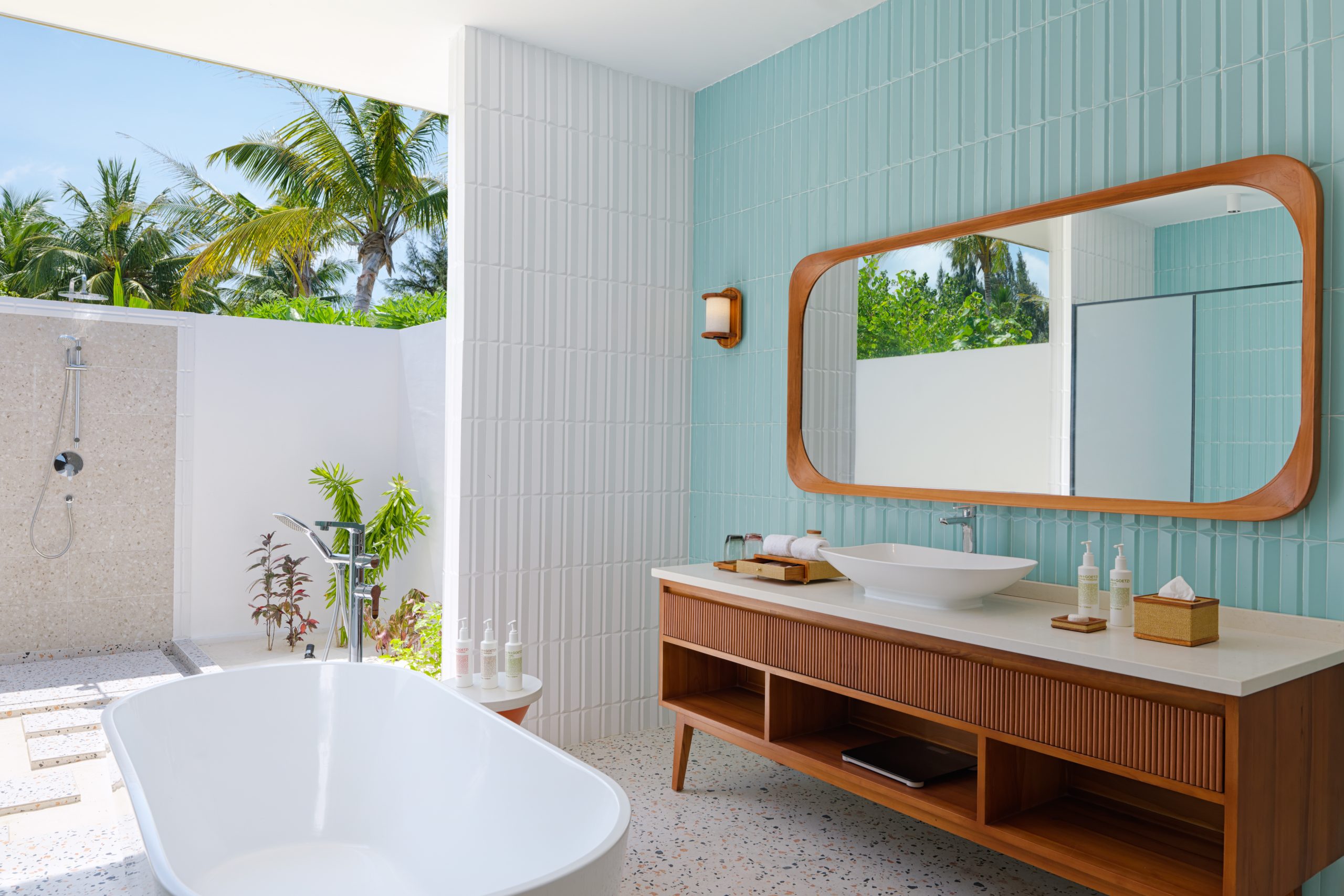 Waterfront Pool Villa · One bedroom · 140 m² · 13 villas