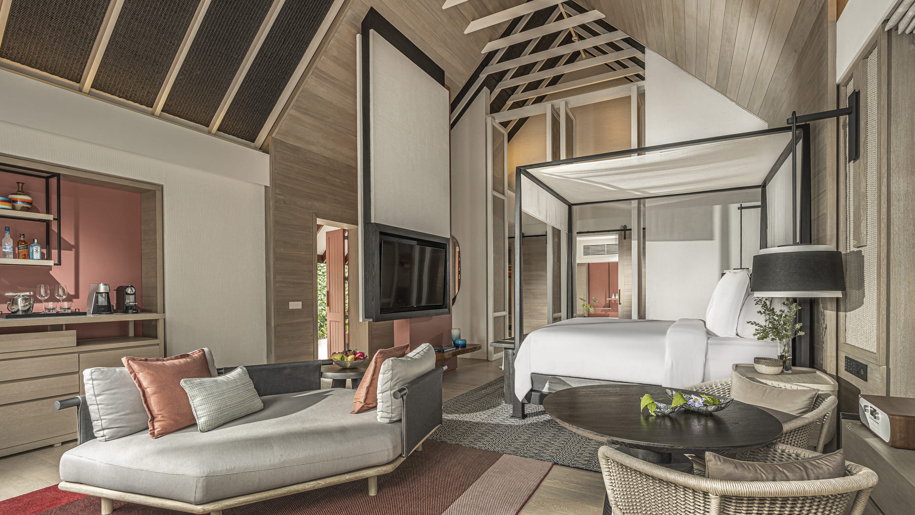 Family Beach Villa with Pool · Family · beach plus plunge