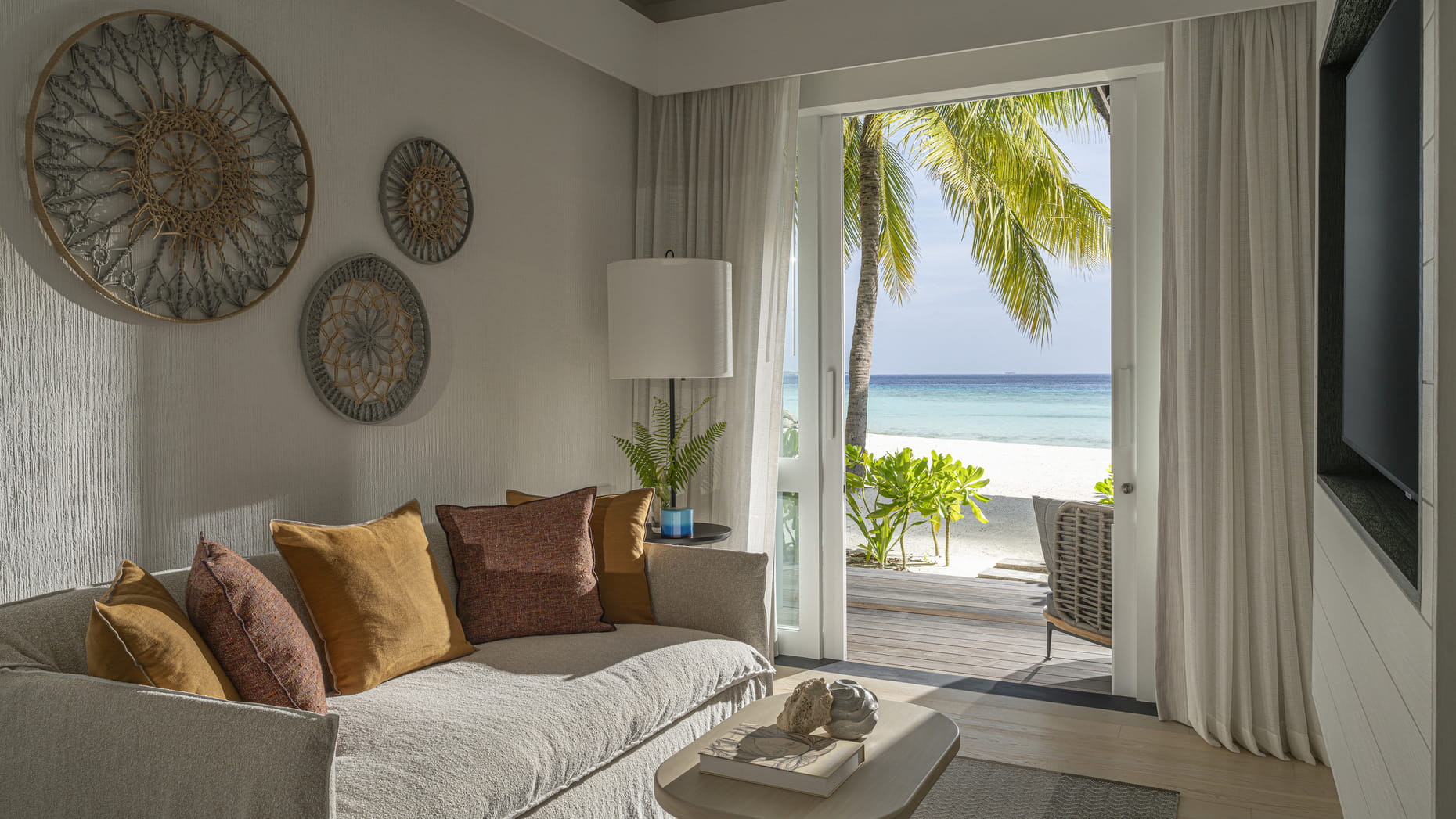 Four-Bedroom Landaa Estate · Four bedrooms · the estate