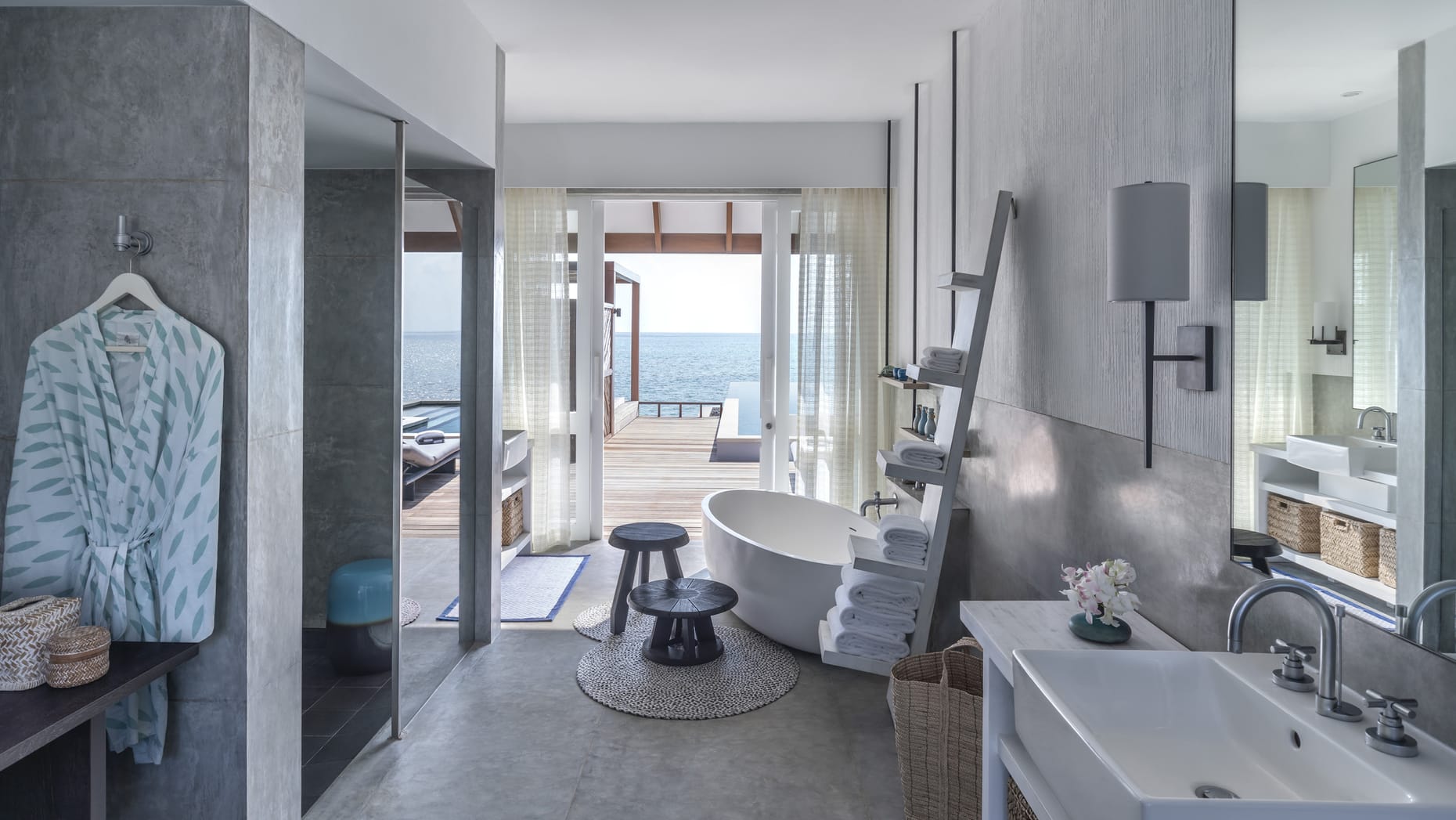 Water Villa with Pool — Partial Sea View · One bedroom · partial sea