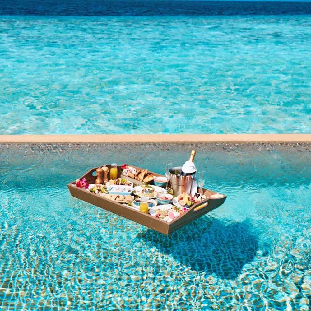 Floating breakfast