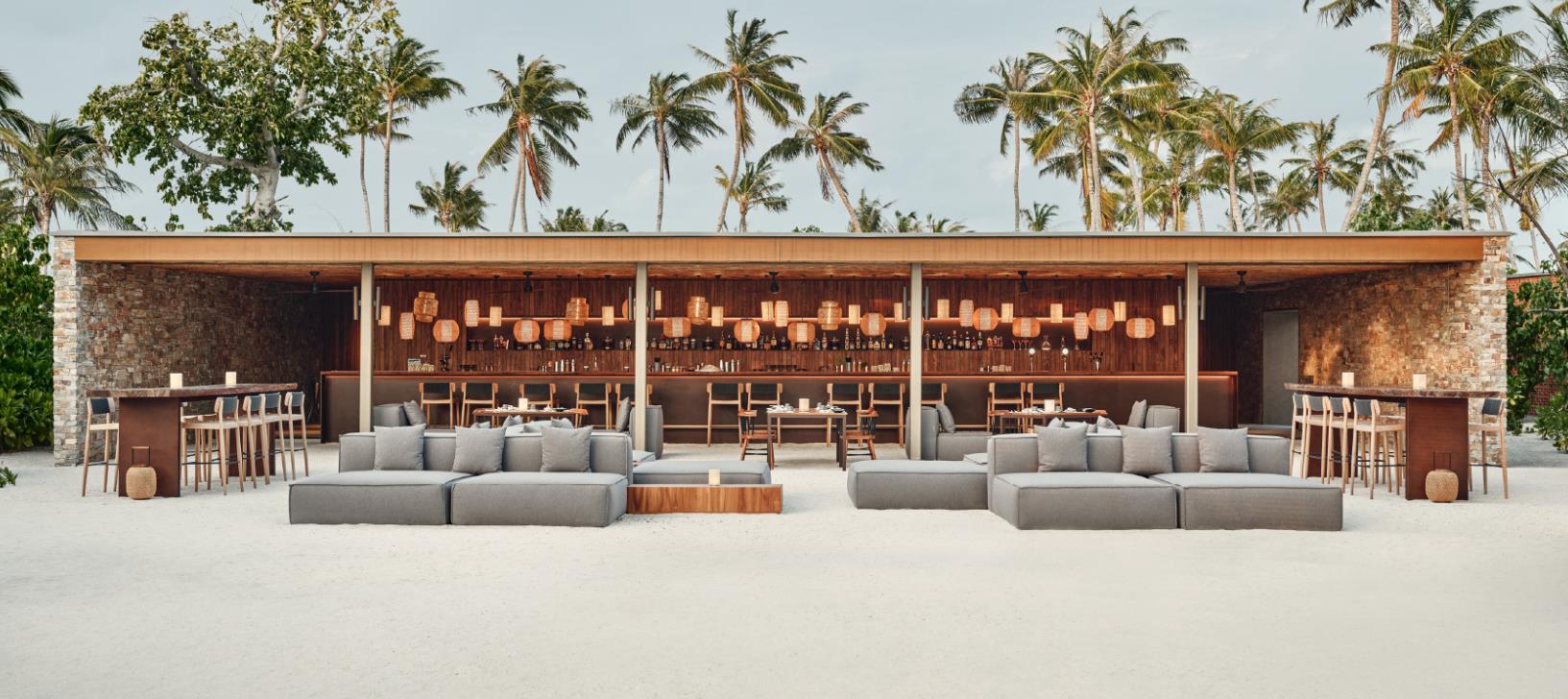 Fari Beach Club · International · all-day · bar to midnight